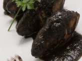 Chipirones (Calamares) en su tinta – кальмары в соусе из собственных чернил.