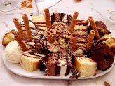 Tartas variadas - кусочки разнообразных тортов, которые представлены в данном ресторане.