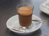 Cafe cortado – черный кофе с небольшим количеством (10%) молока.