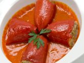 Pimientos rellenos – фаршированные мясом или морепродуктами консервированные красные перцы.