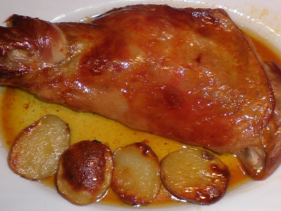 Cabrito asado –жаркое из молочного козленка